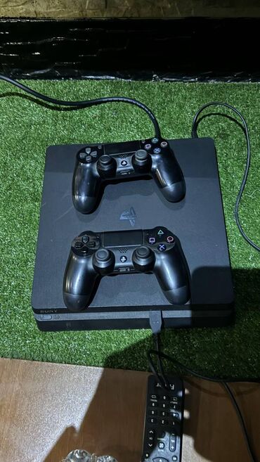 playstation pultu qiymeti: Play Station 3 - 300 iki orijinal pultla