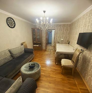 studio menziller: Bakı, 3 otaqlı, Köhnə tikili, 86 kv. m — 1
