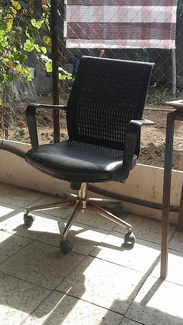 kreslo tek: Ofis kreslosu – təkərli, fırlanan, tənzimlənən ünvan Suraxanı - — 1