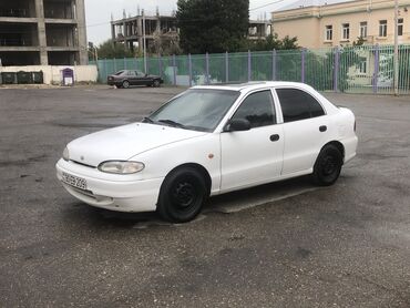 Hyundai: Hyundai Accent: 1.5 l | 1995 il Hetçbek