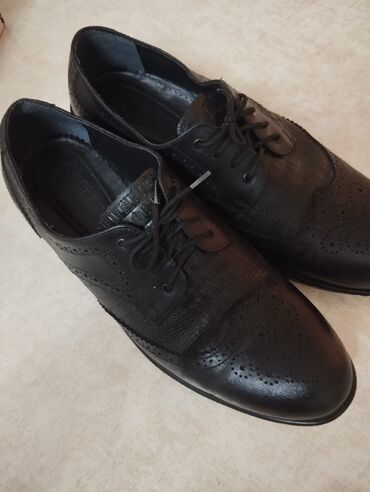 Ayaqqabılar: Ayaqqabı 1 gun 5 saatlıq geyinilib bəylik 43 razmer 89 azn alınıb -da lalafo.az — 3 Ayaqqabılar: Ayaqqabı 1 gun 5 saatlıq geyinilib bəylik 43 razmer 89 azn alınıb — 3