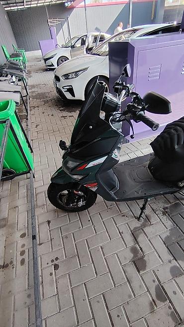 Скутеры: Скутер Benelli/JinXin (наклейки Benadi/JinXin) с агрессивным дизайном — 2