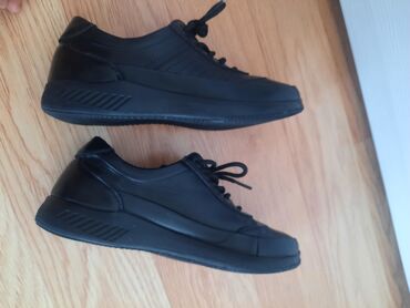 Детская обувь: ТУФЛИ ДЛЯ МАЛЬЧИКА. 35 р. ЭКО КОЖА,КАЧЕСТВА СУПЕР. 1 раз только — 12