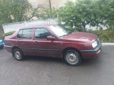 honda авто: Volkswagen Vento: 1992 г., 1.8 л, Механика, Бензин, Седан