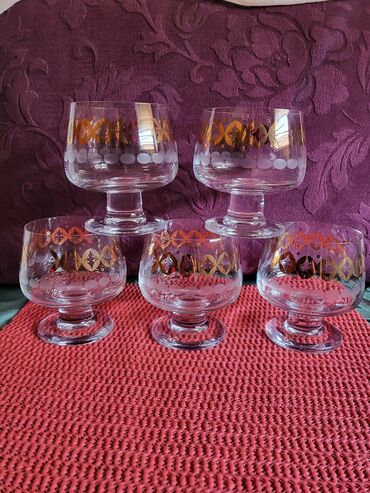 Čaše: Case nove kristal,Bohemija,za zestoko pice iz 50,60ih. Case jako — 8
