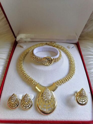 Setovi nakita: Cena: 2100din — 8