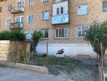 срочно продается квартира: 3 комнаты, 60 м², 1 этаж