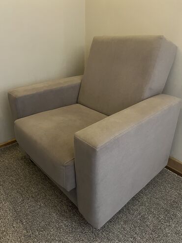 мебель доставка: Шикарное кресло 😍 в стиле минимализм в идеальном состояние