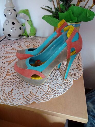 ukrasi za cipele: Pumps, 38