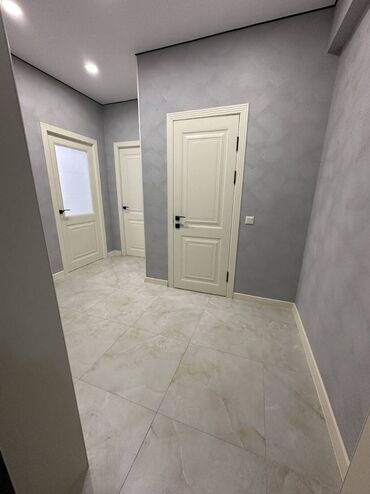 стол для растяжки спины: 1 комната, 45 м², Элитка, 12 этаж, Евроремонт