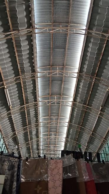 Другое для крыш: "Келечек базары көчүрүлүп жатканына байланыштуу, Чатырын сатууга — 22