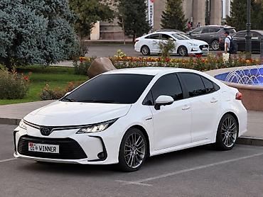 на камри 55: Toyota Corolla: 2022 г., 1.8 л, Вариатор, Гибрид, Седан — 1