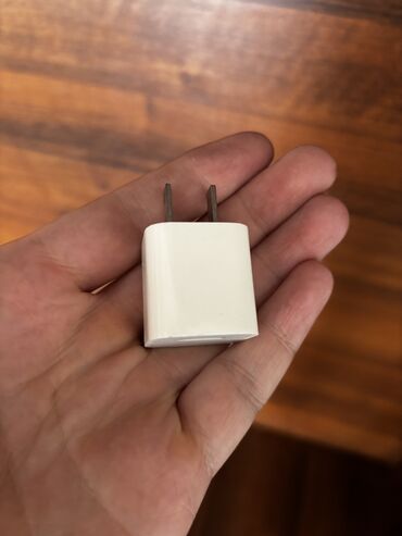 бэушные планшеты: Адаптер iPhone 5w оригинал