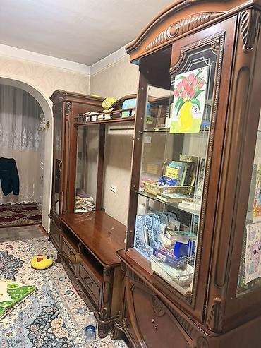 put up: Классическая гостиная стенка из массива/шпона темного дерева с резным — 2