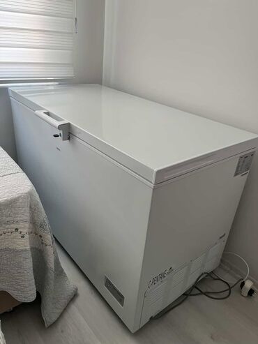 Ət çəkən maşınlar: Qapalı dondurucu, Indesit, İtaliya
