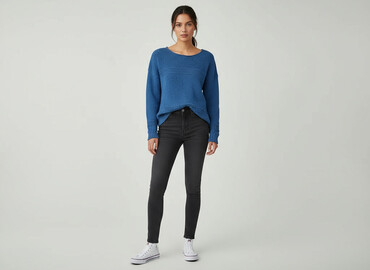 pull and bear sweter: Светр жіночий, розмір S