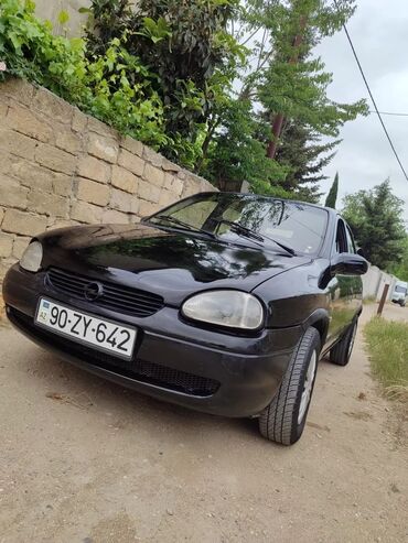 qara niva: Opel Vita: 1.4 l | 1998 il 33000 km Hetçbek