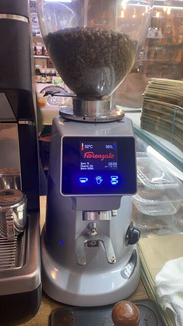 Оборудование для бизнеса: Продается кофе машинка Sanremo, кофемолка, бойлер, компрессор льда