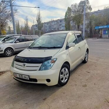 Toyota: Toyota ist: 2003 г., 1.3 л, Автомат, Бензин, Хэтчбэк