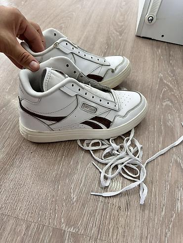 кеды reebok: Кроссовки Reebok, высокие (mid/hi). - Цвет: белый с коричневыми — 1