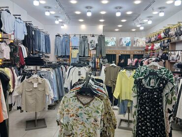 binə əmlak mərkəzi: 📌 Ünvan: Həzi Aslanov metrosunun yanında 🏪 Təyinat: Hazırda geyim