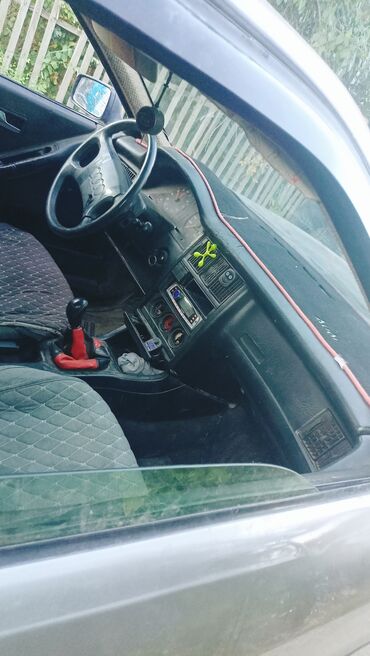 авто бу в рассрочку от частного лица: Audi 80: 1990 г., 1.8 л, Механика, Бензин, Седан