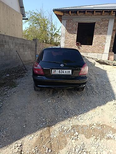 red cell: Nissan Almera: 2000 г., 1.5 л, Механика, Бензин, Хэтчбэк — 2