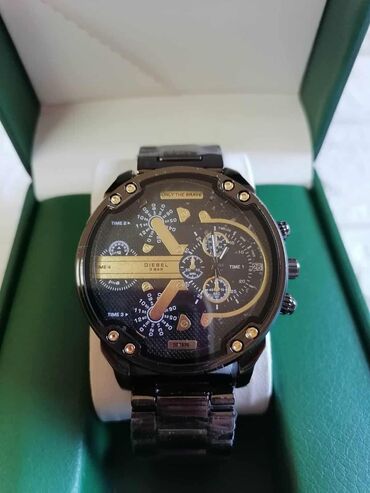 Ručni satovi: Cena:2900din (Samo sat) 
3300din (Sat sa kutijom) — 17