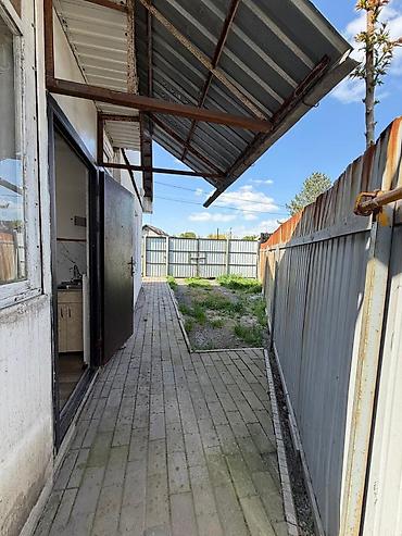 Продажа коттеджей и домов: Очень, срочно продаётся дом в начале Маевки. Участок 1.28 сотки по — 3