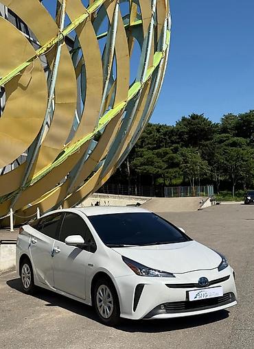 альфард 2020: Toyota Prius: 2020 г., 1.8 л, Автомат, Гибрид, Хэтчбэк — 2