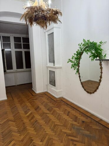 Otaqların uzunmüddətli kirayəsi: Qış Parkı və targovu meydanına 2 dəqiqəlik piyada məsafə, çöldən — 2