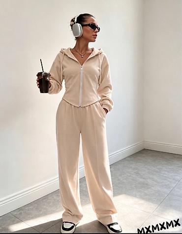 m sara pantalone: Trenerka
3100 din
Donji 112 cm
S M L XL — 6