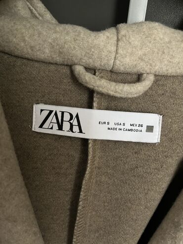 srebrne mindjuse beograd: Zara, Bez postave