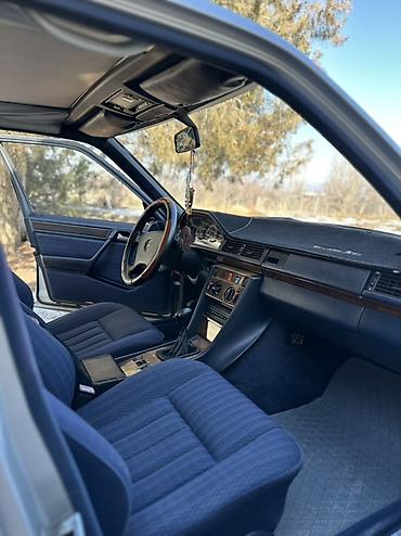 Mercedes-Benz: Mercedes-Benz W124: 1991 г., 2.6 л, Механика, Бензин, Седан — 15