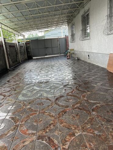 ижарага үй бишкек: Дом, 240 м², 8 комнат, Собственник
