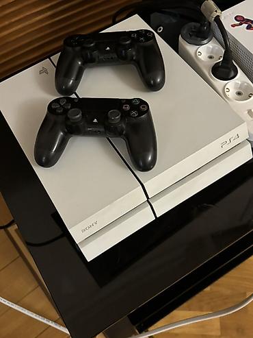 pse 4: Sony PlayStation 4 (PS4) – White versiya Xüsusiyyətlər: - Rəng: ağ — 4