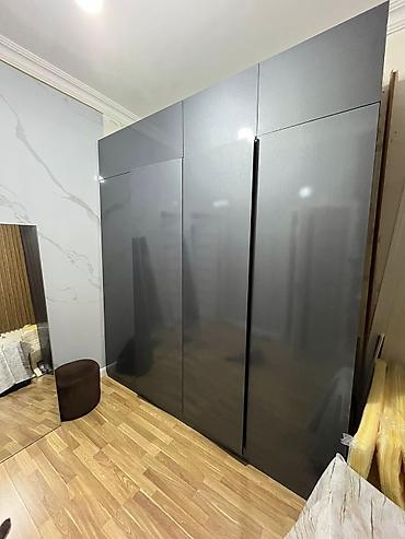 borular: Qarderob şkafı –hundurluk 2.58 enide 2.32 yüksək parlaq qrafit/boz — 2