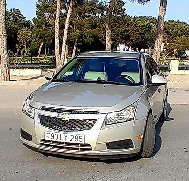 chevrolet cruze salon: Chevrolet Cruze sedan - Kuzov: sedan, bej rəng - Mühərrik və ötürmə — 1