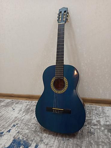 гитара: Ciddi alicilar əlaqe yaratsin. O bildiyiniz 50 manatliq gitaralardan — 1