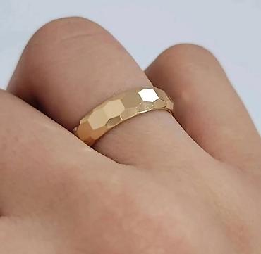 Наборы украшений: Золотые украшения, проба 585° В комплекте представлены несколько — 8