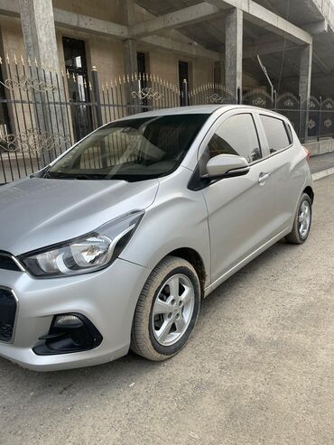 Chevrolet: Chevrolet Spark: 2017 г., 1 л, Бензин, Хэтчбэк at lalafo.kg — 3 Chevrolet: Chevrolet Spark: 2017 г., 1 л, Бензин, Хэтчбэк — 3