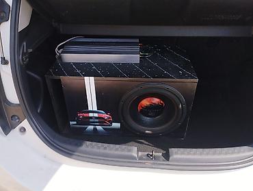 Avtomobil üçün səs sistemi – subwoofer + gücləndirici komplekti -
