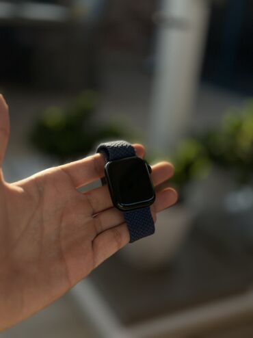apple watch не оригинал: Электронные часы с прямоугольным черным экраном и плетеным ремешком