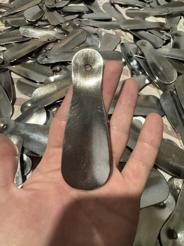 qaşıqlar: Metal qaşıq formalı ayaqqabı geyininən. 1 ededi 40 qepik Yuxarı