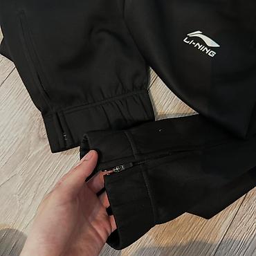 джог: Мужской спортивный костюм Li-Ning, черный Состав комплекта: - — 4