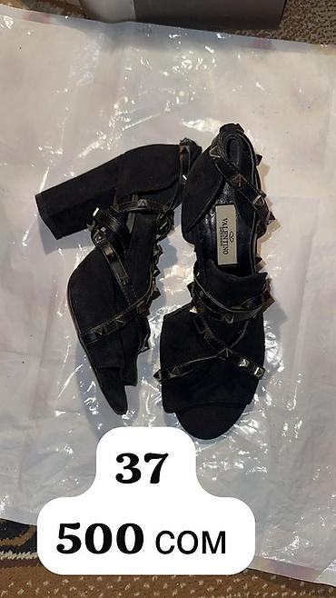 Босоножки, сандалии, шлепанцы: Женская обувь — два варианта. 1) Сандалии с декором - Размеры: 37 и — 45