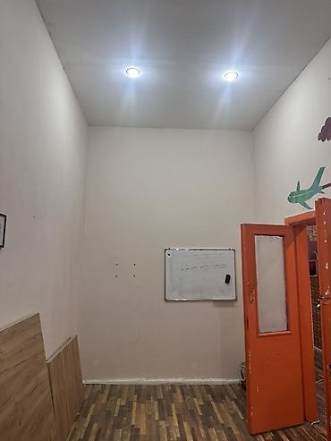 Kommersiya daşınmaz əmlakı: Ofis/ Tədris otaqları icarəyə verilir - 3 ayrı otaqlı ofis: iş — 6