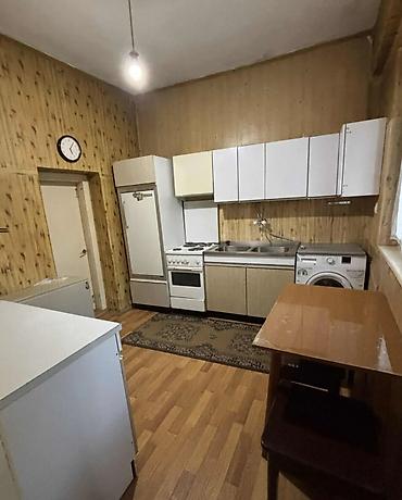 Kuće na prodaju: Trosobna kuća, 8 minuta od centra. Ima nusprostorije ( letnja kuhinja — 9