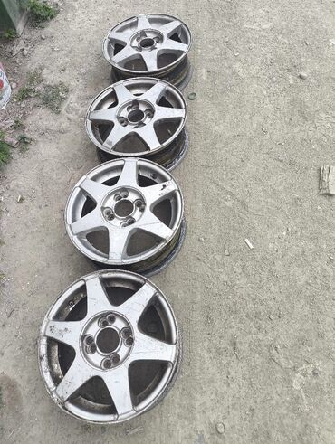 спртер: Куйма Дисктер R 14 Honda, Комплект, тешиктери - 4, Колдонулган