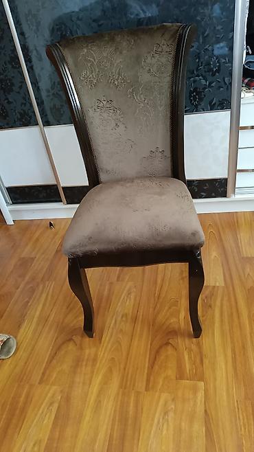 plastmas stol: Klassik üslubda yumşaq oturacaqlı stol/stul. - Material: tünd qəhvəyi — 2